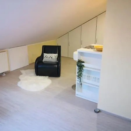 Apartment Ueber Den Daechern Von *